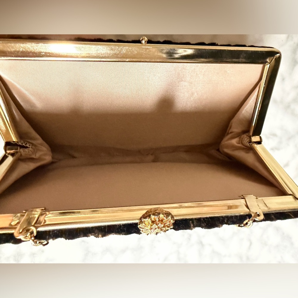 Elegant Vintage Chocolate Brown Velvet Evening Clutch with Gold Chain Dainty - Picture 7 of 7